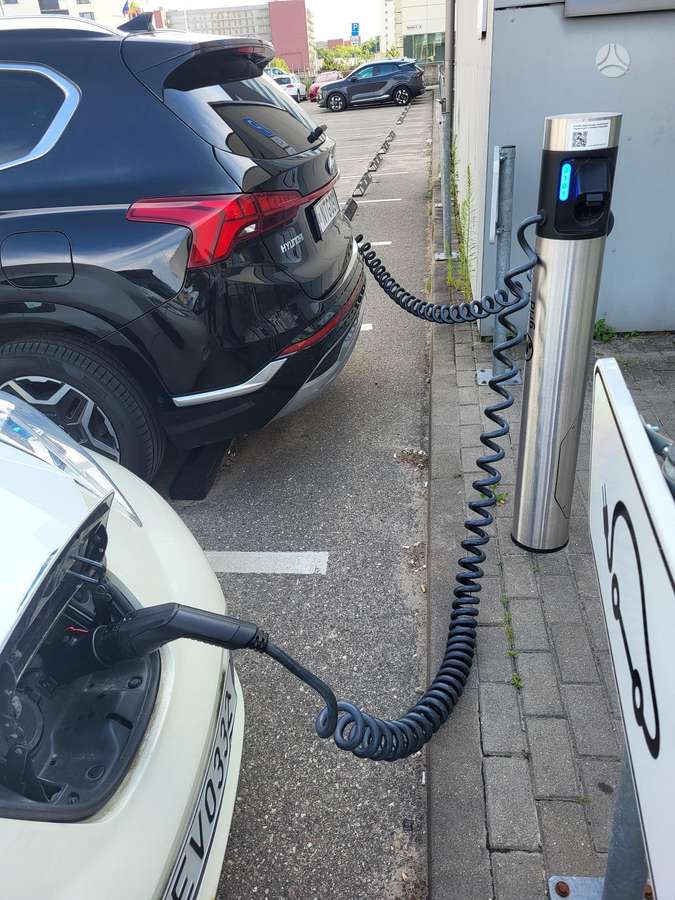 Nissan Leaf, 30 кВт·ч, Хэтчбек
