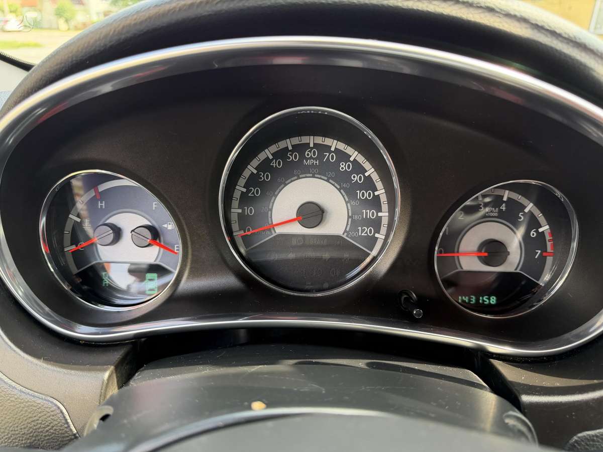 Chrysler 200, 2.4 l., Седан