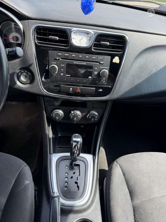 Chrysler 200, 2.4 l., Седан