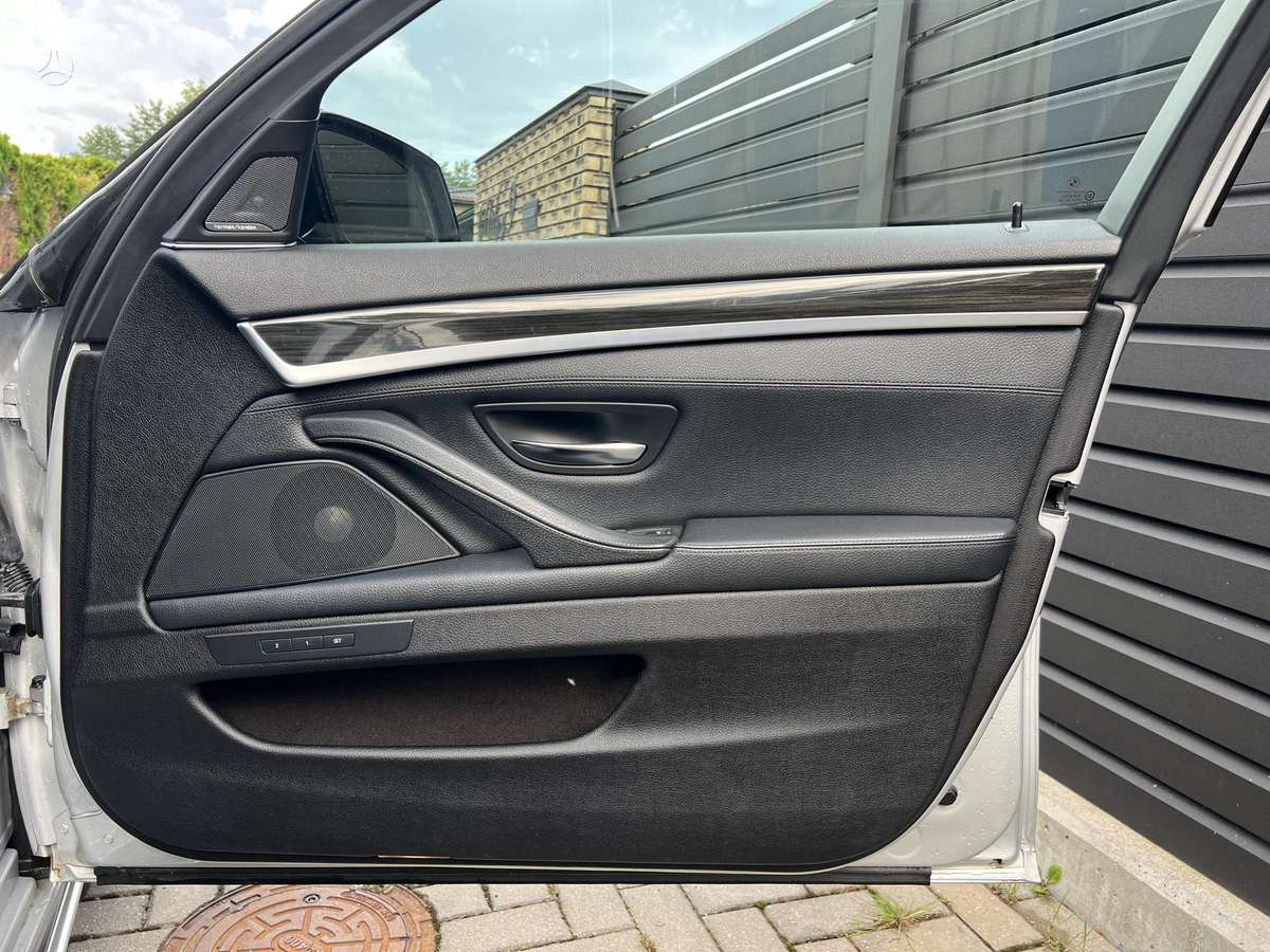 BMW 535, 3.0 l., Седан