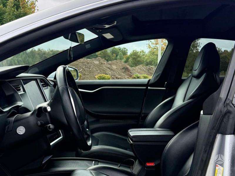 Tesla Model S, 75 kWh, hatchback
