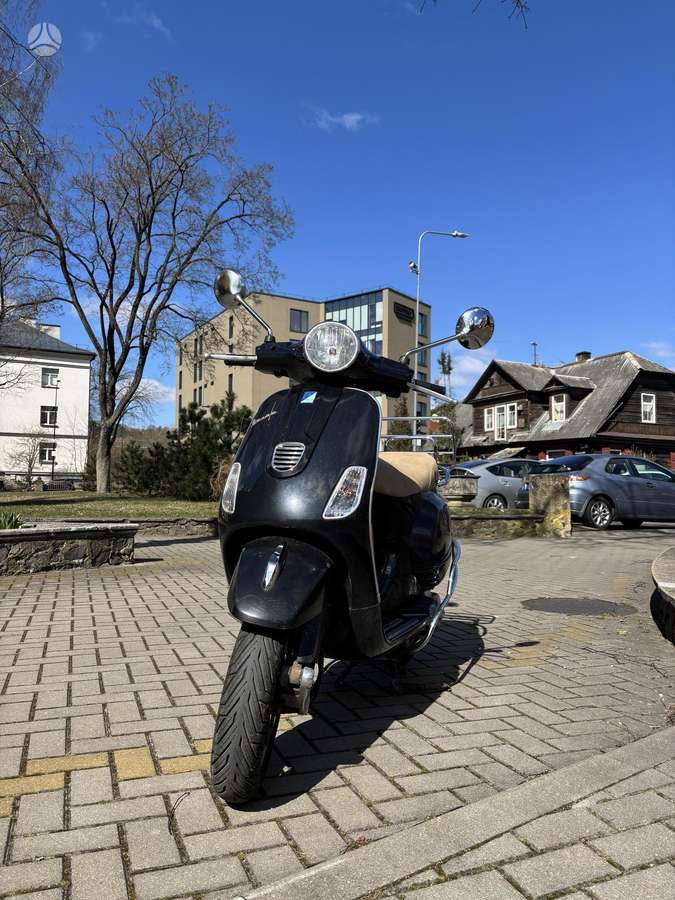 Piaggio Vespa 49cc, scooters / mopeds