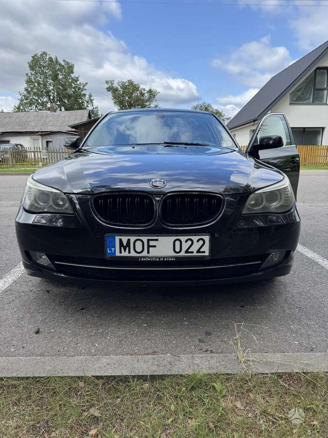 BMW 520, 2.0 l., Седан