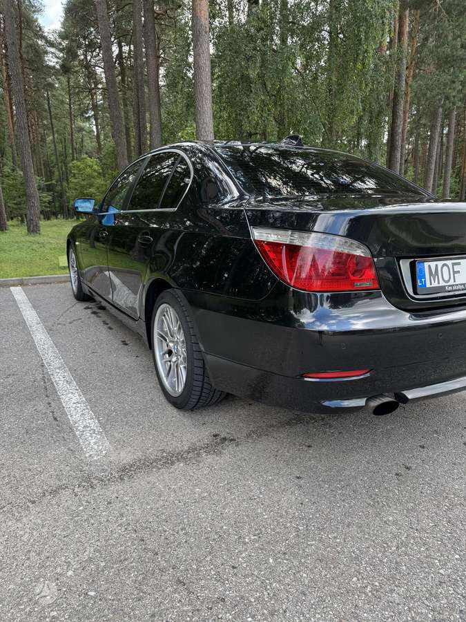 BMW 520, 2.0 l., Седан