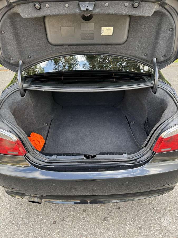 BMW 520, 2.0 l., Седан