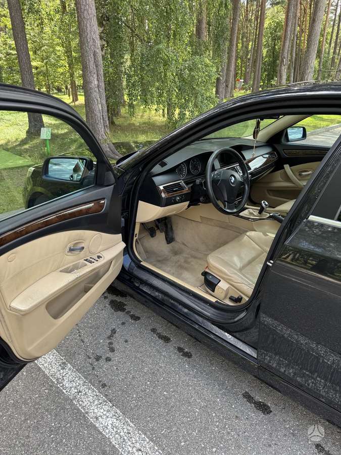 BMW 520, 2.0 l., Седан