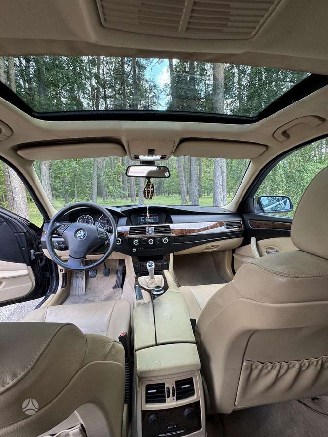 BMW 520, 2.0 l., Седан