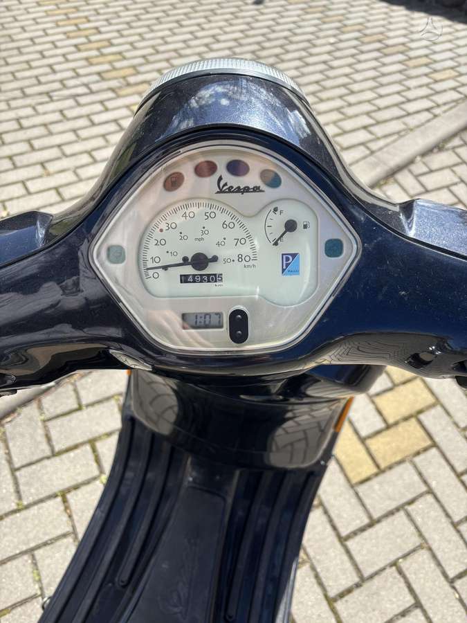 Piaggio Vespa 49cc, scooters / mopeds