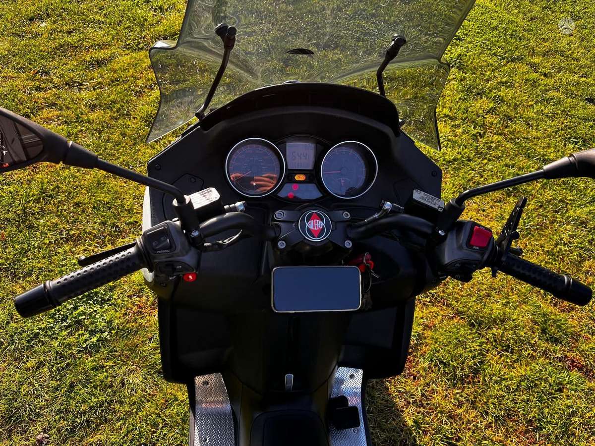 Gilera Fuoco 500 500cc, трициклы