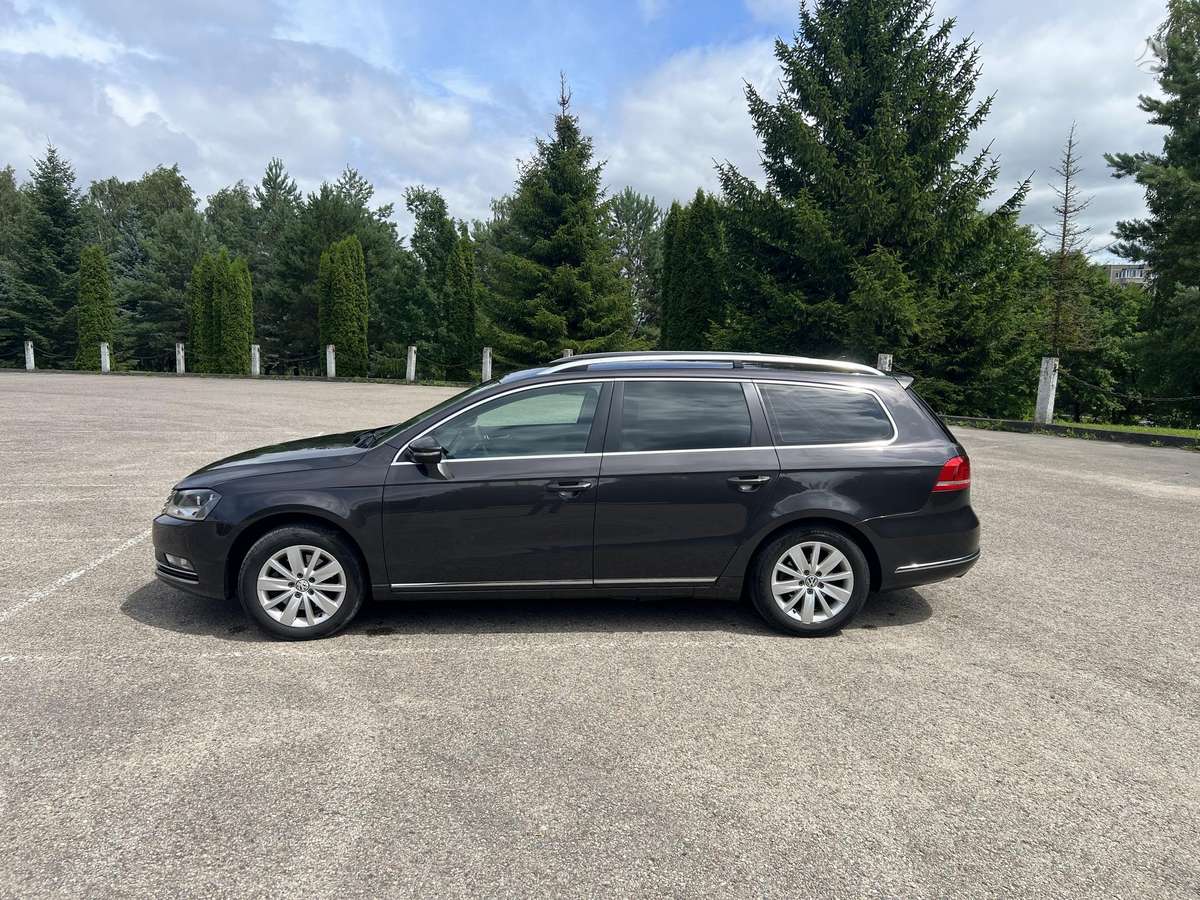 Volkswagen Passat - 2