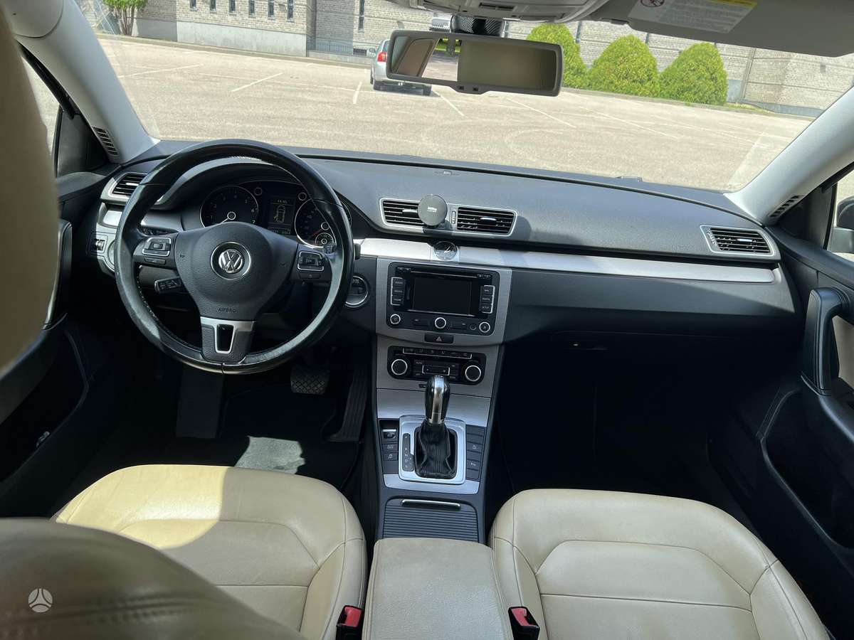 Volkswagen Passat - 7