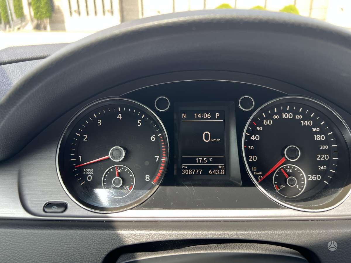 Volkswagen Passat - 9