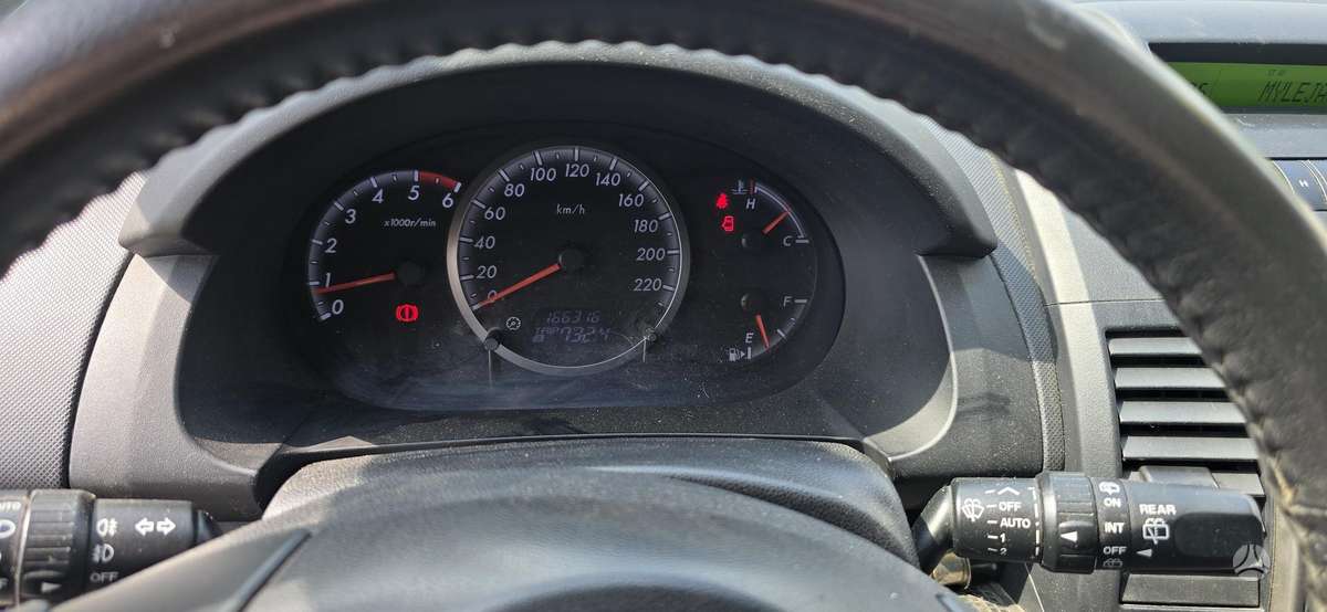 Mazda 5, 2.0 l., Минивэн