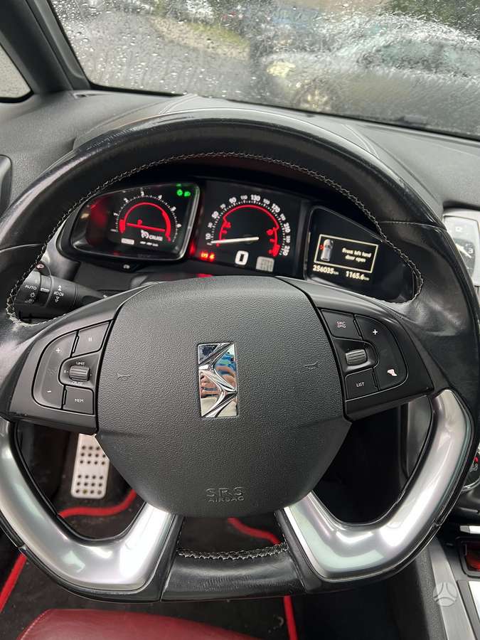 Citroen DS5, 2.0 l., Хэтчбек