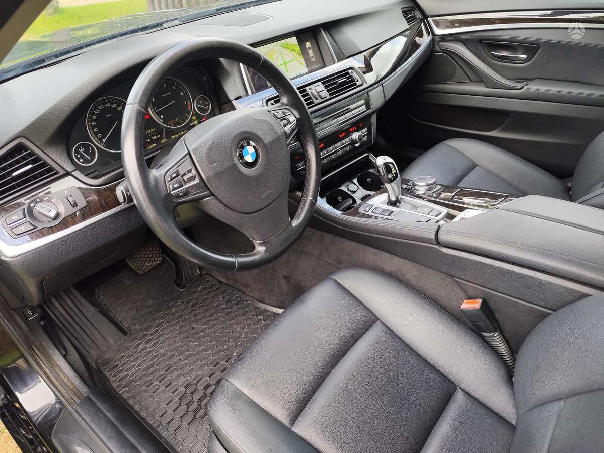 BMW 528, 2.0 l., Седан