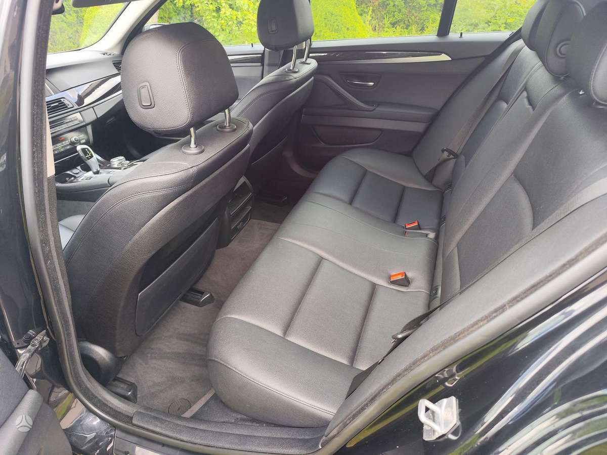 BMW 528, 2.0 l., Седан