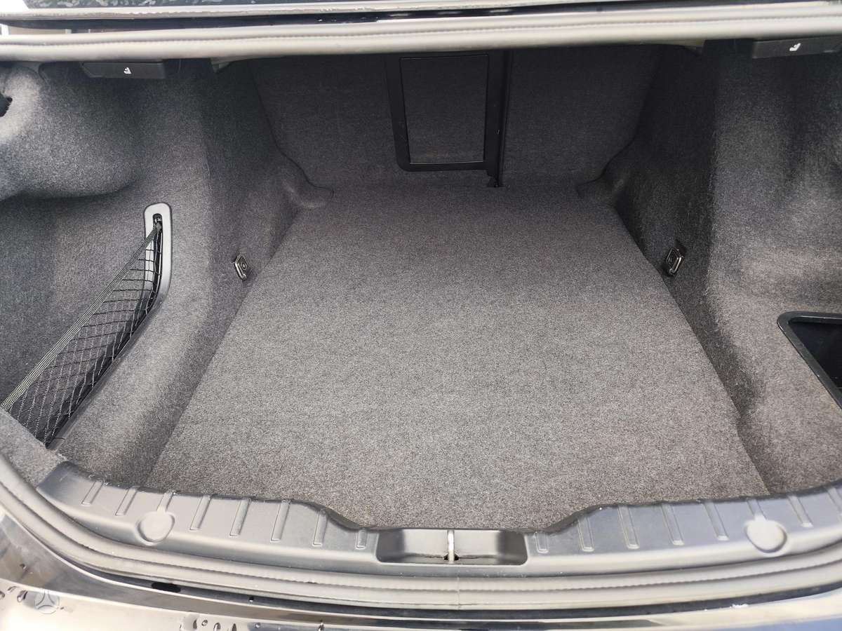 BMW 528, 2.0 l., Седан
