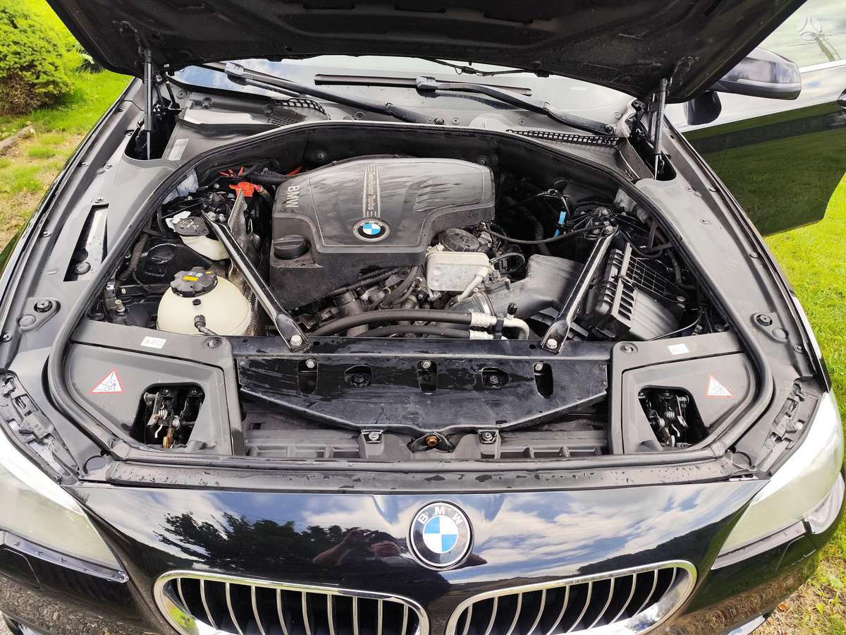 BMW 528, 2.0 l., Седан