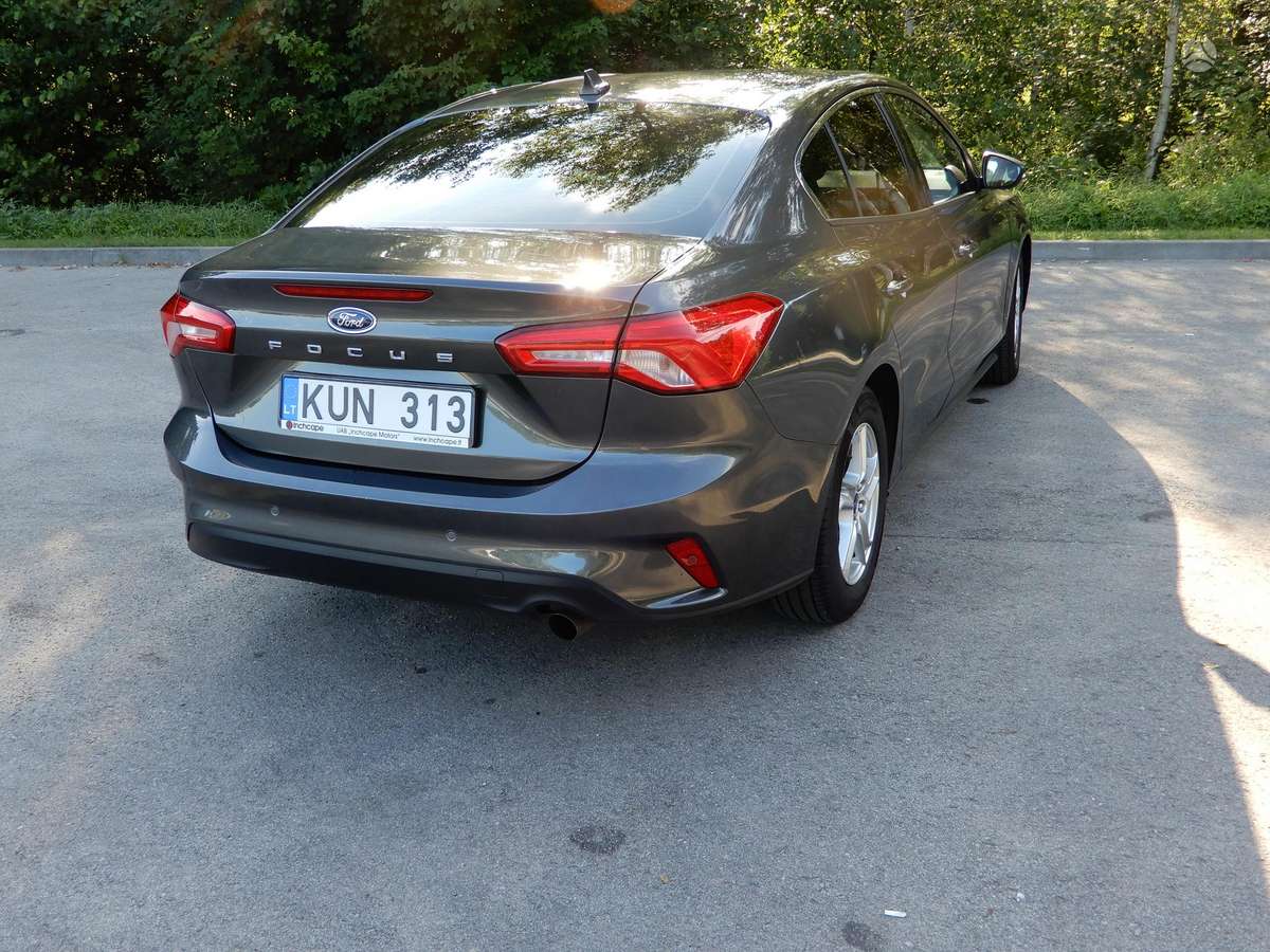 Ford Focus, 1.0 l., Седан