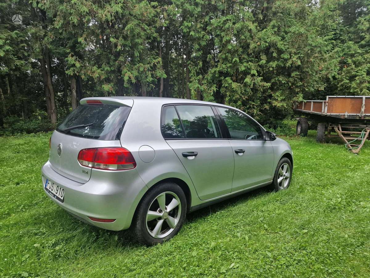 Volkswagen Golf - 3