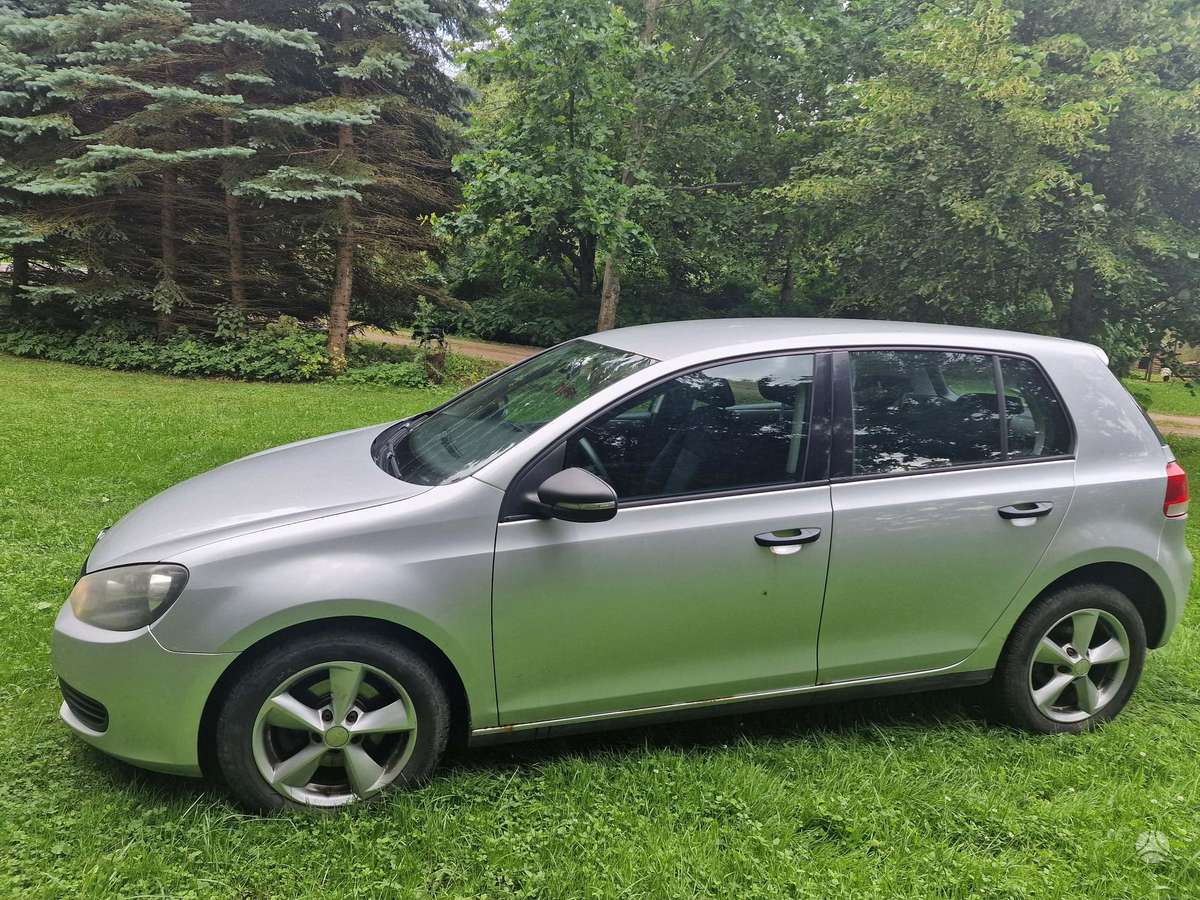 Volkswagen Golf - 5