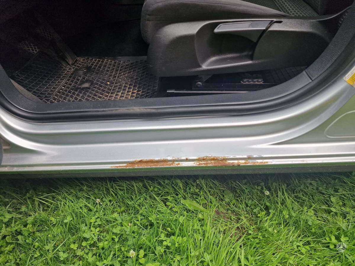 Volkswagen Golf - 12