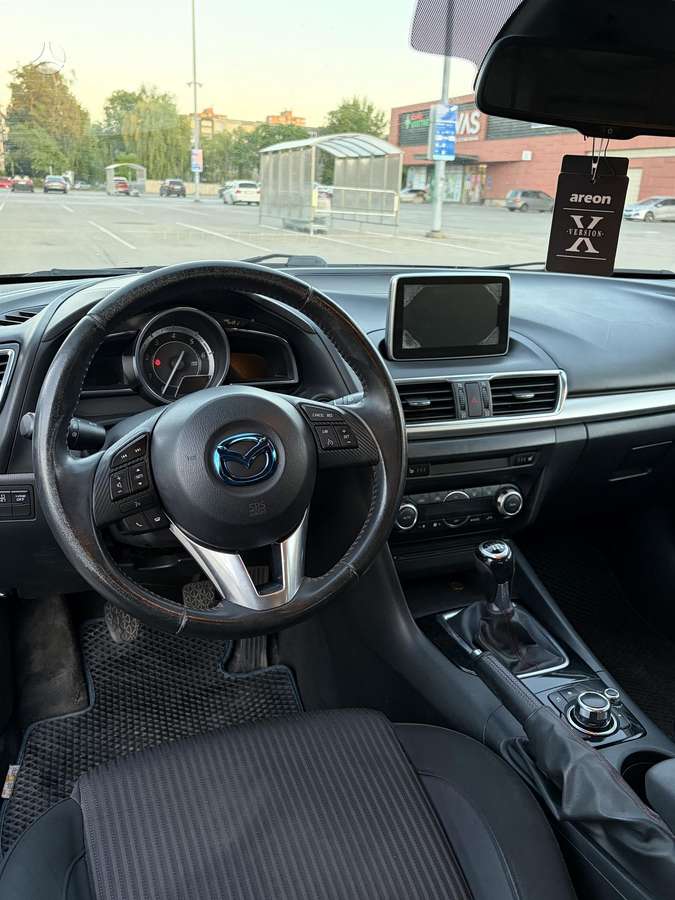 Mazda 3, 2.2 l., hatchback