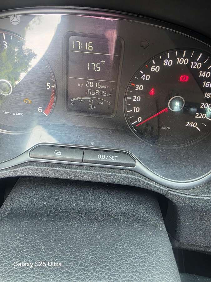 Volkswagen Polo - 4