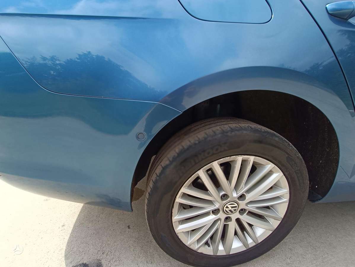 Volkswagen Golf - 12
