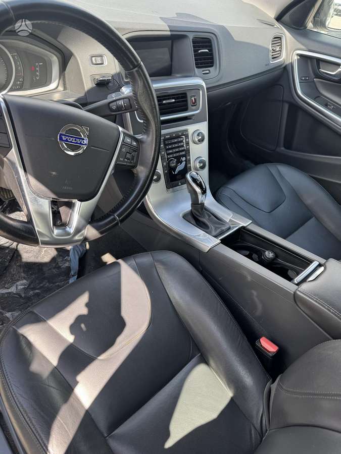 Volvo S60, 2.0 l., Седан