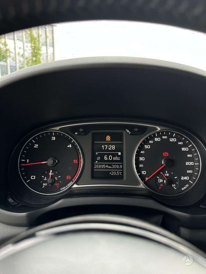 Audi A1, 1.6 l., hečbekas