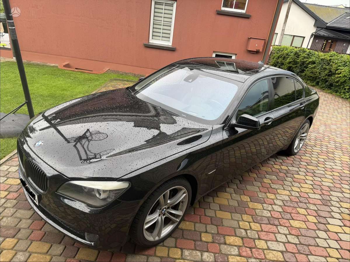 BMW 730, 3.0 l., Седан