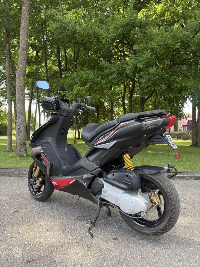 Aprilia SR, scooters / mopeds