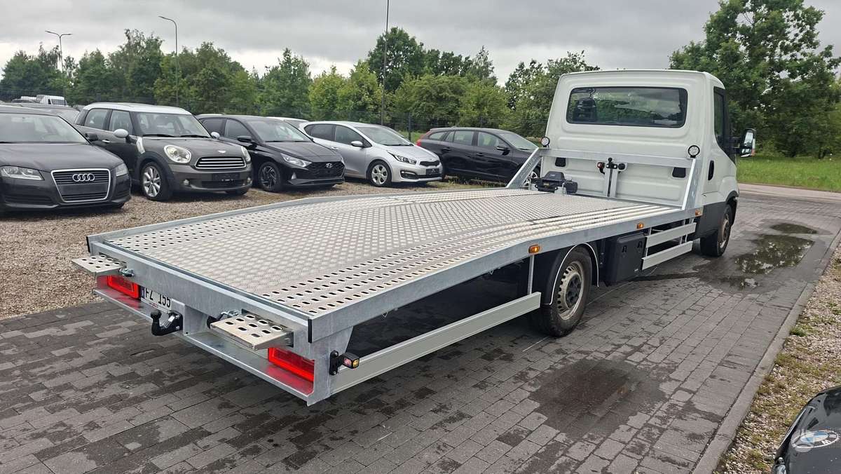 Iveco Daily, 2.3 l., cargo van