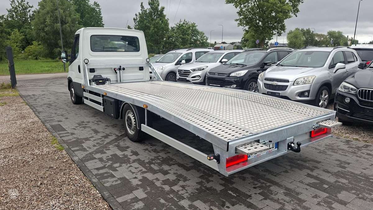 Iveco Daily, 2.3 l., cargo van
