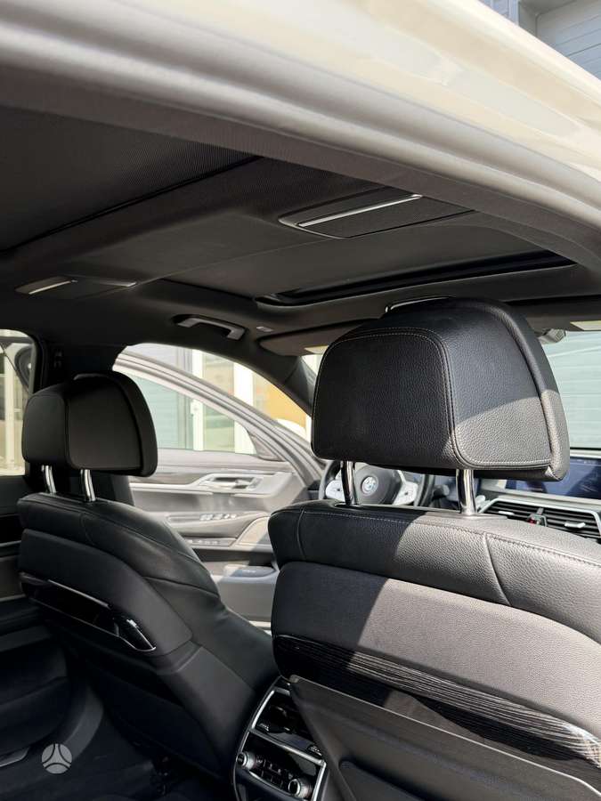 BMW 740, 3.0 l., Седан