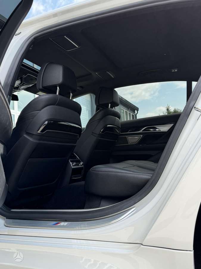 BMW 740, 3.0 l., Седан
