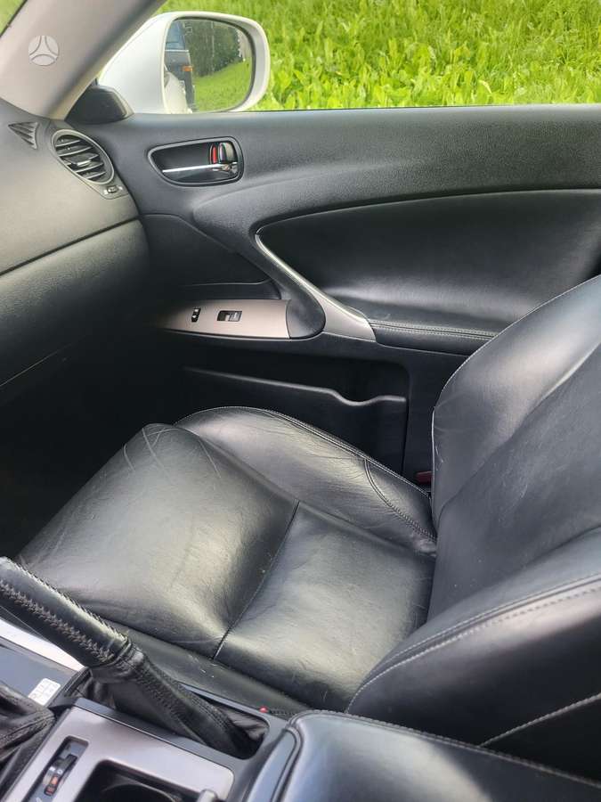 Lexus IS 220, 2.2 l., Седан