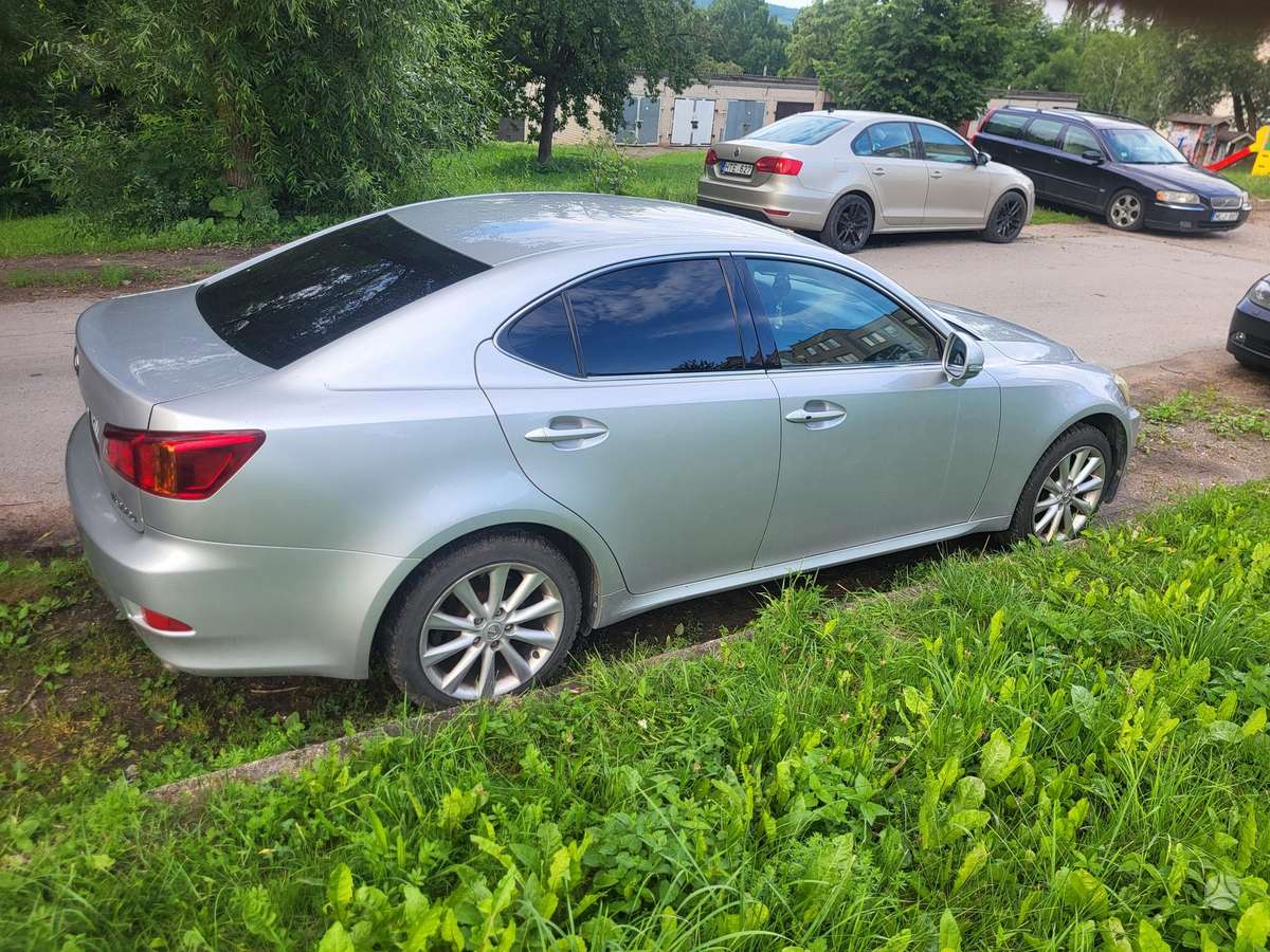 Lexus IS 220, 2.2 l., Седан