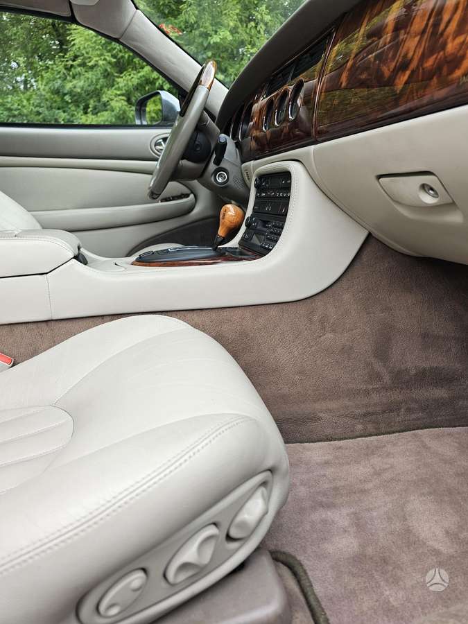 Jaguar XK8, 4.0 l., Кабриолет
