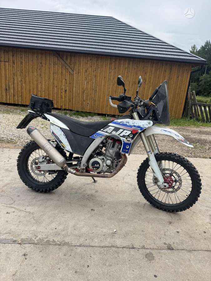 AJP PR7 600cc, krosa / enduro