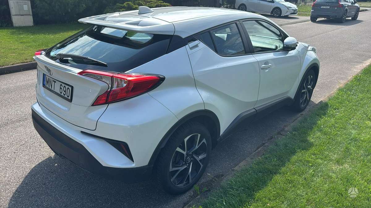 Toyota C-HR - 2