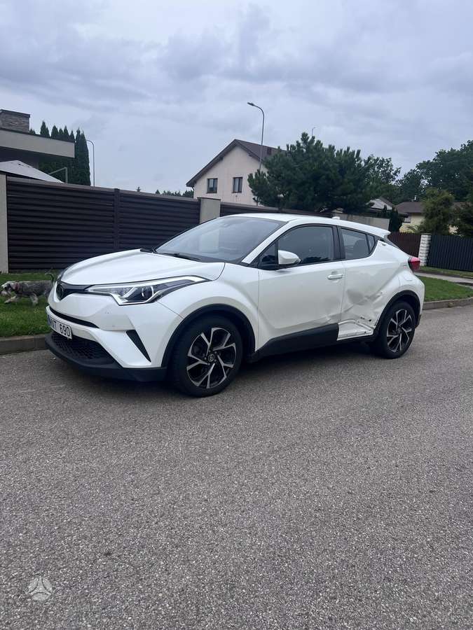 Toyota C-HR - 5