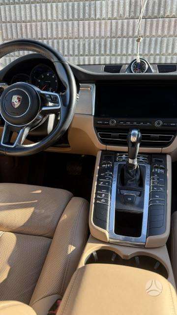 Porsche Macan - 11