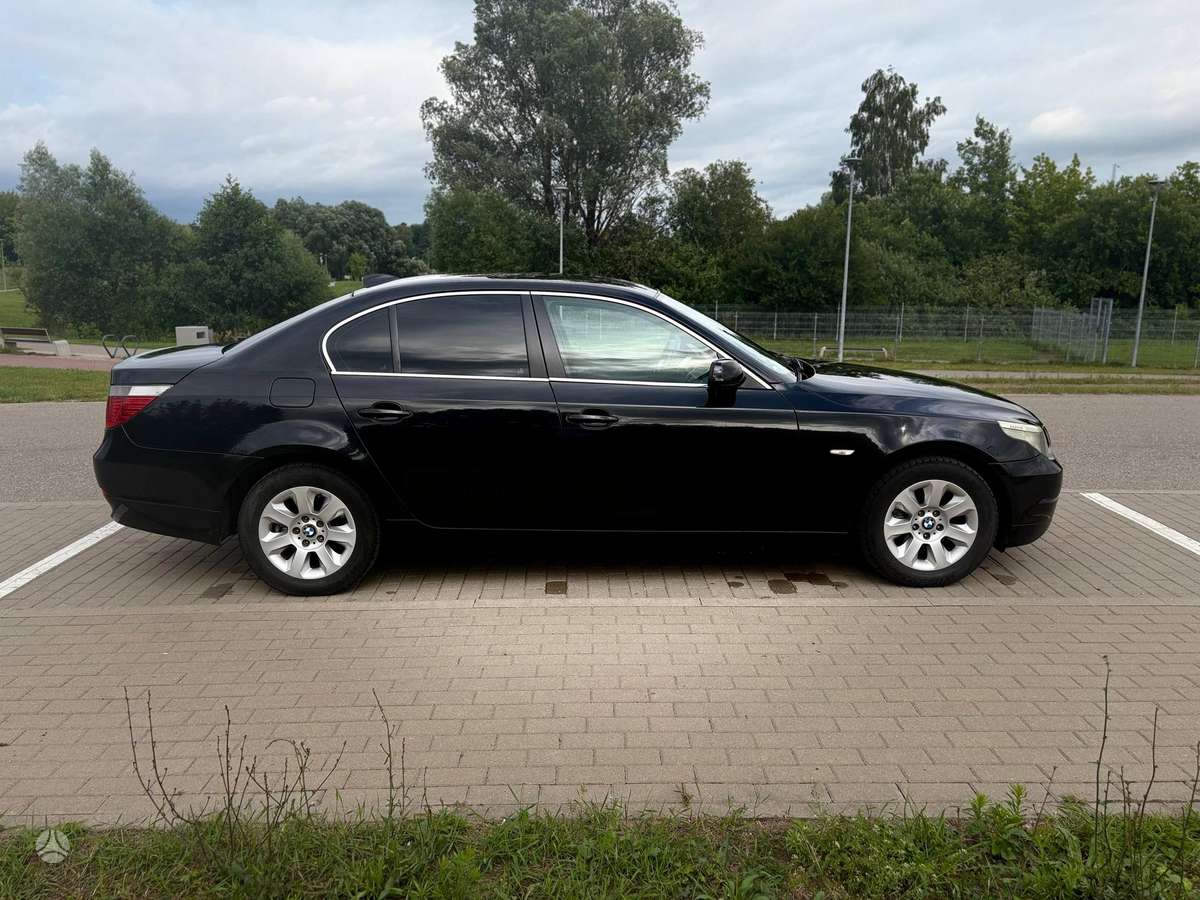 BMW 525, 2.5 l., Седан
