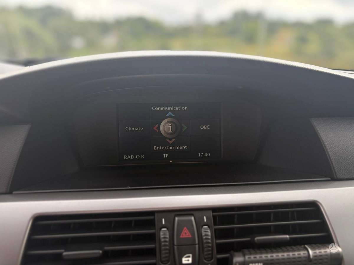 BMW 525, 2.5 l., Седан