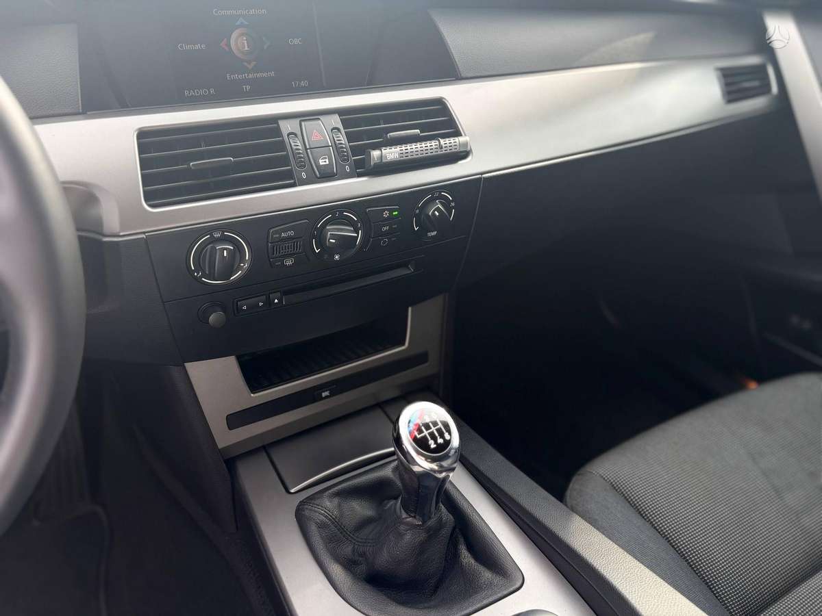 BMW 525, 2.5 l., Седан