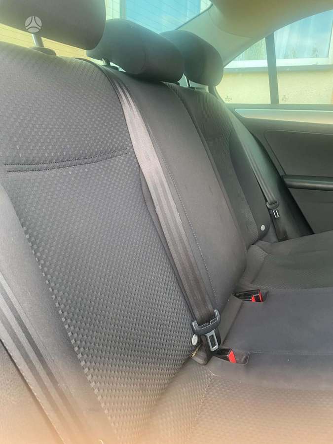 Volkswagen Jetta - 7