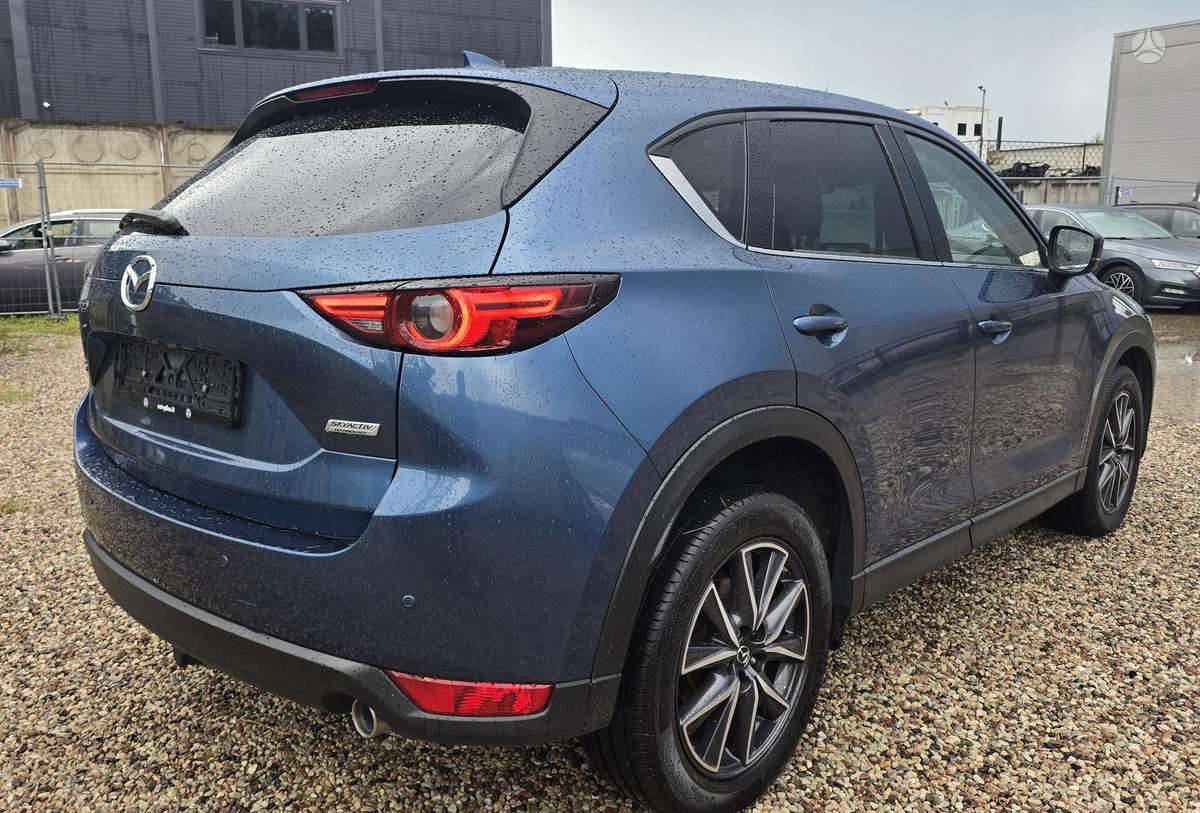 Mazda CX-5, 2.2 l., off-road / crossover
