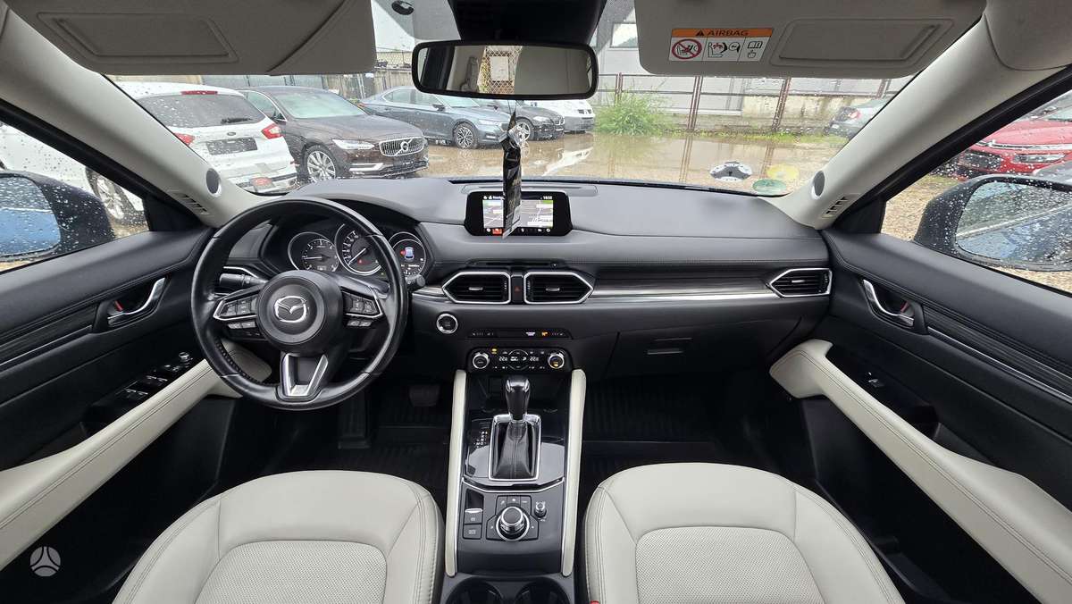 Mazda CX-5, 2.2 l., off-road / crossover